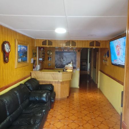 Hostal South Wind I Puerto Natales Exterior photo